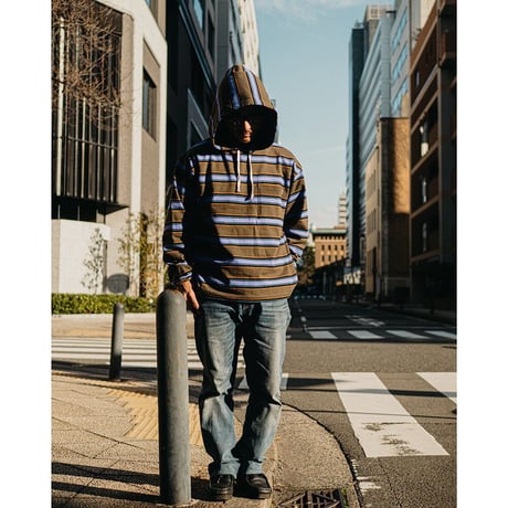 CAPTAINS HELM - #BORDER HOODED TEE
