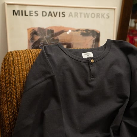 SOURCE - DARU HENRY NECK L/S Tee