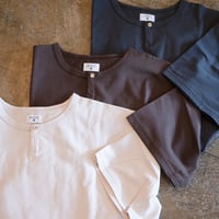 SOURCE - DARU HENRY NECK S/S T