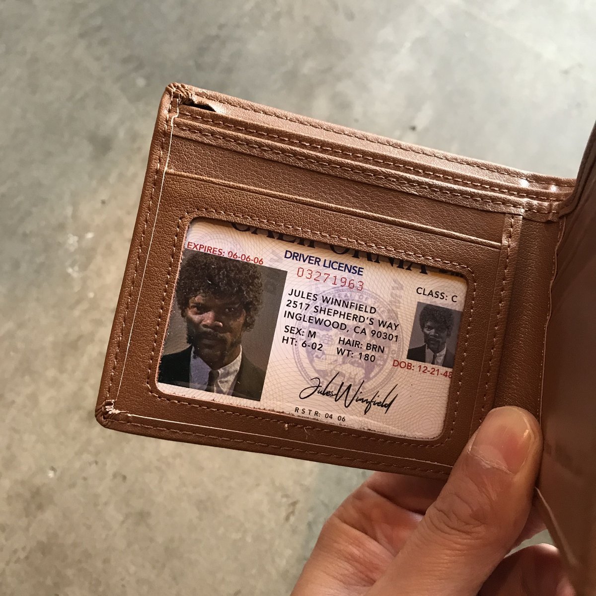 PULP FICTION   BAD MOTHER FUCKER WALLET ブラウン