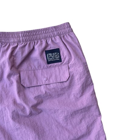 E.V.O - NYLON SHORTS (ロゴ刺繍)