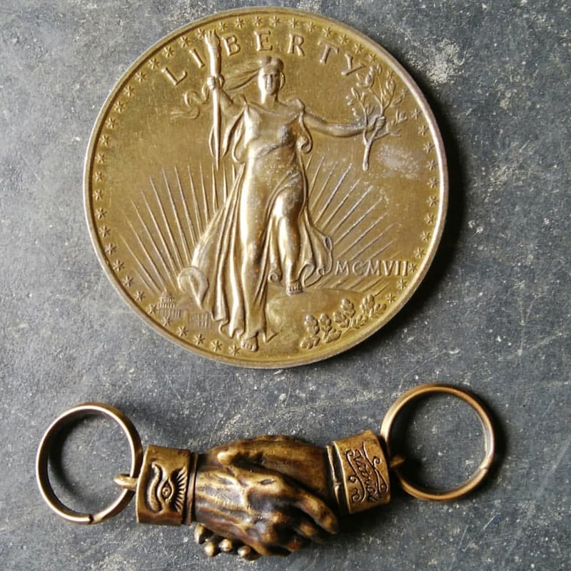 Shake Hands Keyring - Brass(真鍮製) (Made by vitri Shake Hands Keyring - Brass(真鍮製) (Made by vitri