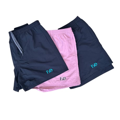 E.V.O - NYLON SHORTS (ロゴ刺繍)
