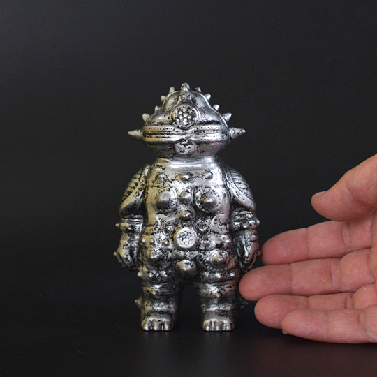 TOKY - ともだち初号機 燻銀 遮光器土偶型最終決戦兵器 | east village