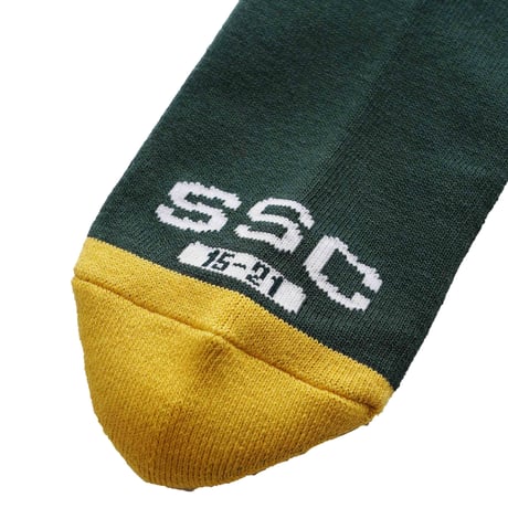 SURF SKATE CAMP - HANDSOME OXFORD × SURFSKATECAMP COLLEGE SOCKS (GREEN)