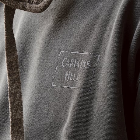 CAPTAINS HELM - #PIGMENT DYE LOGO CREW SWEAT