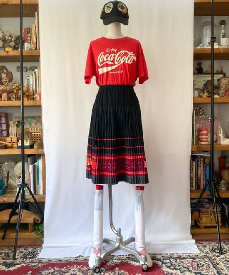 “HMONG” PLEATS SKIRT