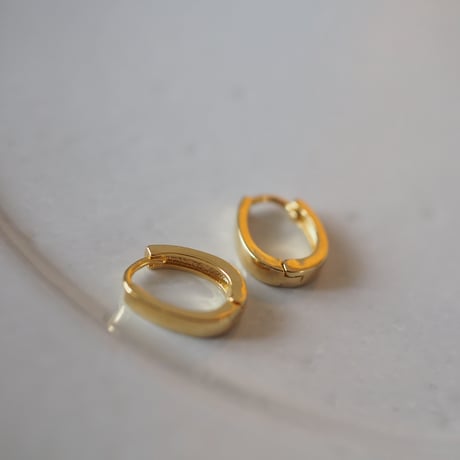 【18kgf】オーバルフープピアス