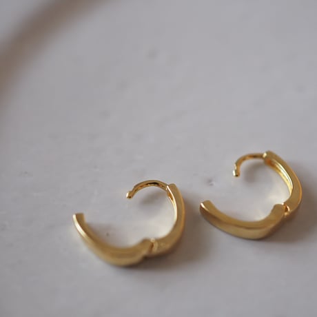 【18kgf】オーバルフープピアス