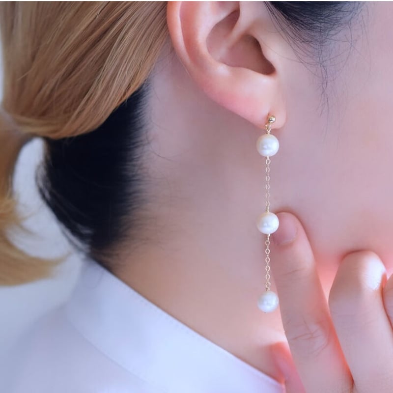 【専用おまとめ】C 大粒エジソン淡水パールのしゃらしゃらピアス 感謝の声続々！ 専用おまとめ】C 大粒エジソン淡水パールのしゃ