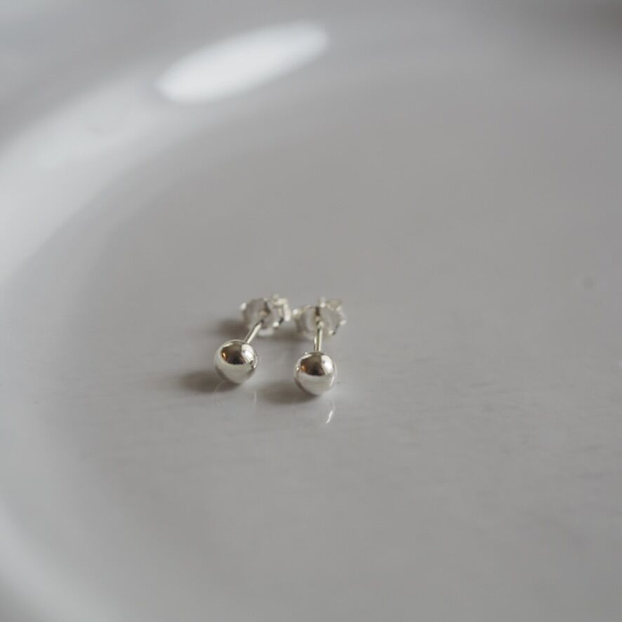 silver925】miniボールピアス | ALLEGROA