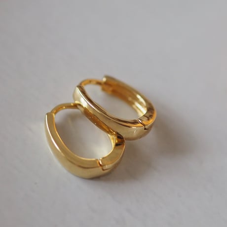 【18kgf】オーバルフープピアス