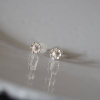 【silver925】小さなマーガレットピアス