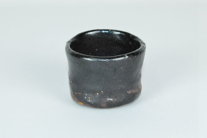 豊場惺也 瀬戸黒酒盃 | GALLERY 旭