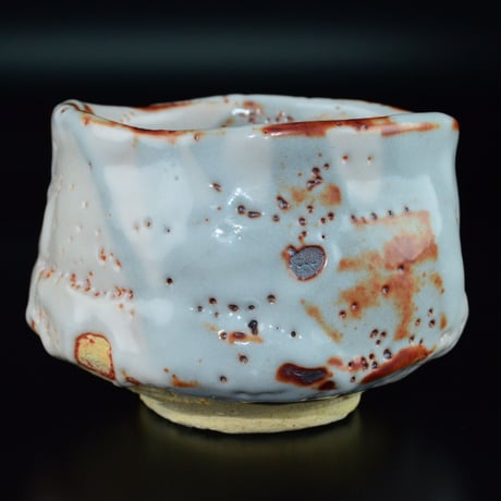 安藤日出武　志野茶盌