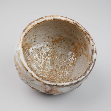 坪島土平　灰被志野茶碗