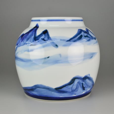 近藤悠三　山染付白雲流水壺