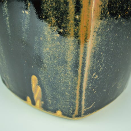 Bernard Howell Leach　Moulded Tenmoku Bottle.　　　　　　　　　　　　　　　　【お問い合わせ商品】