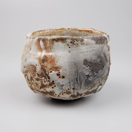 坪島土平　灰被志野茶碗