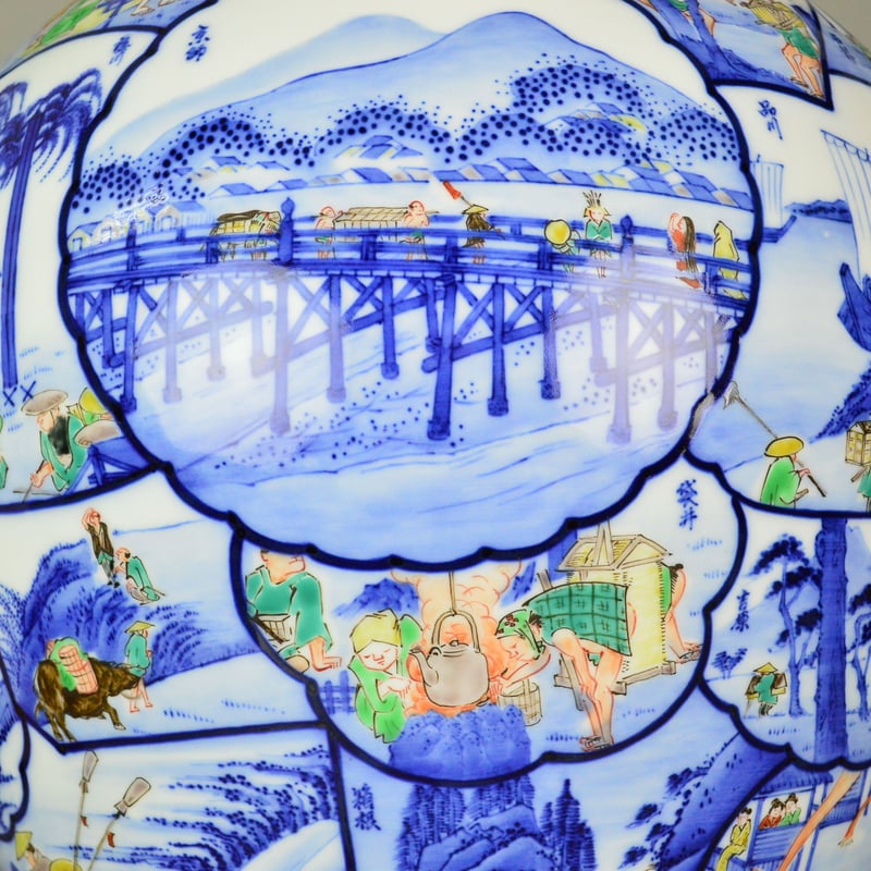 有田焼　十三代　酒井田柿右衛門　花瓶 大作 十三代 酒井田柿右衛門（作）染錦鳥に梅牡丹図花瓶 高さ