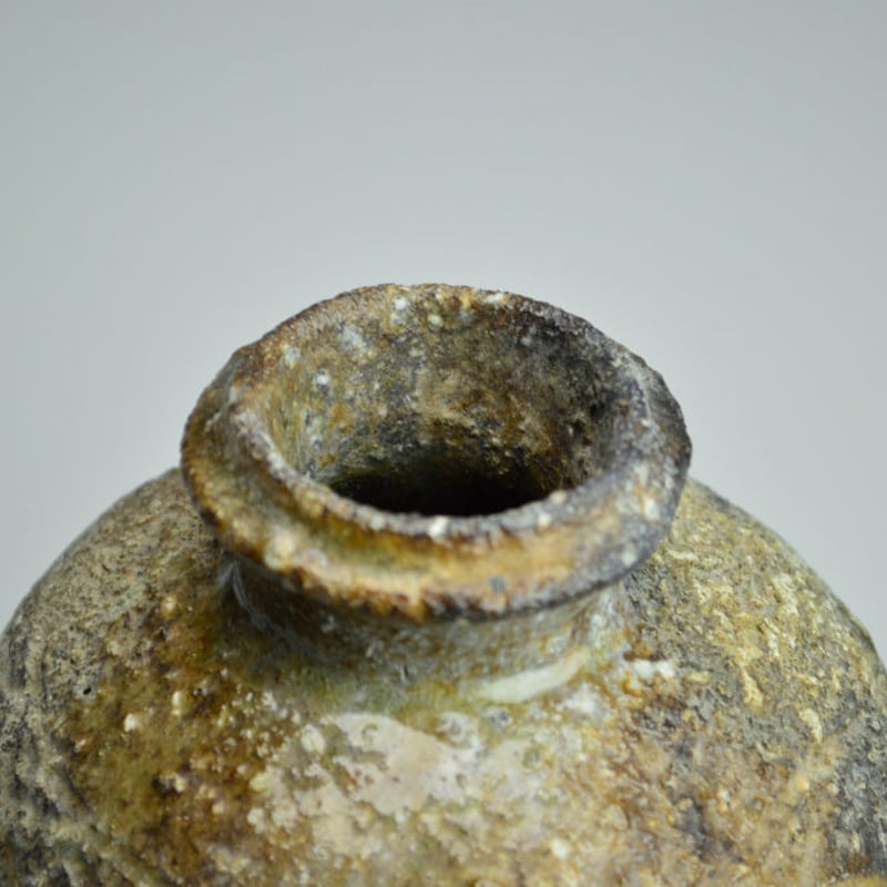 谷清右衛門 (一苔) 造 信楽角蹲壺 共箱 黄布 花器 花瓶 花入