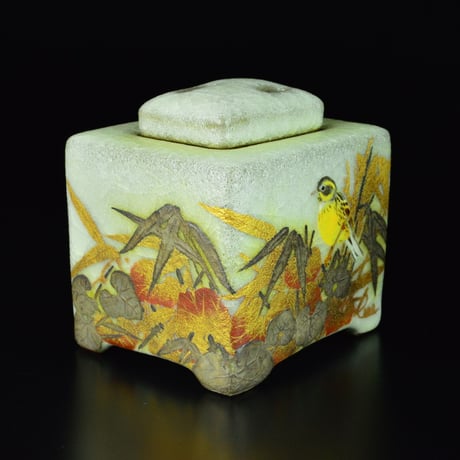 鈴木爽司　色絵金銀彩草花二蒿雀図香爐