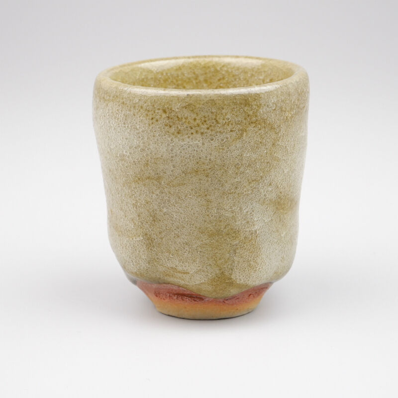 芸術院会員　六代清水六兵衛　松文三角ぐい吞　　M33 芸術院会員 六代清水六兵衛 松文三角ぐい吞 M33 - メルカリ