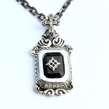 【SOLD OUT!】★蛇骨堂限定販売★クロスクワトロフォイルオニキスチャーム