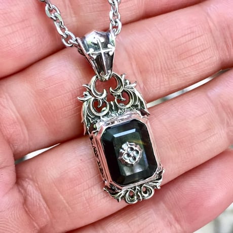 スクエアブルータイガーアイペンダント ~Square blue tiger eye pendant~　[ArtemisClassic]