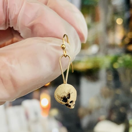 【SOLD OUT!！】豆ドクロピアス（片耳用1個ピアス）［大友窯SKULL］