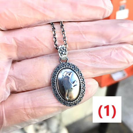 【限定品！SOLD OUT!】猫の肖像画(ペンダント)［anima exists in all creation］