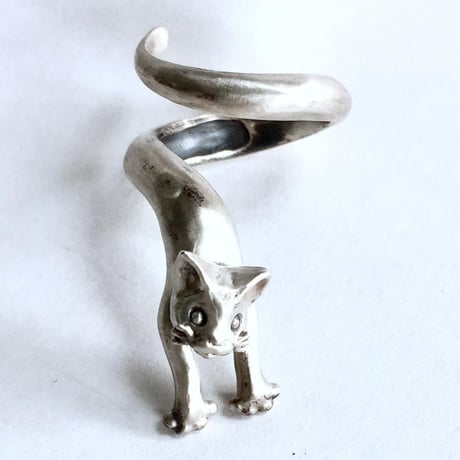 【即納可能！2タイプのサイズ】猫は液体（リング）［林檎屋］