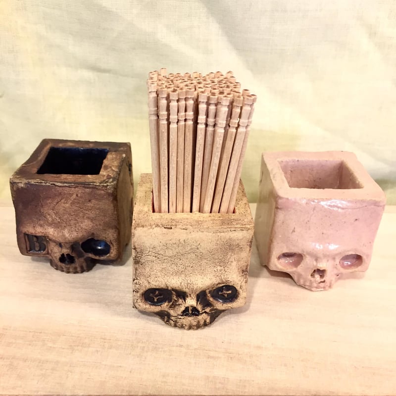 即納可能！】キューブスカル（中）～小物入れ～[大友窯SKULL] | 上州