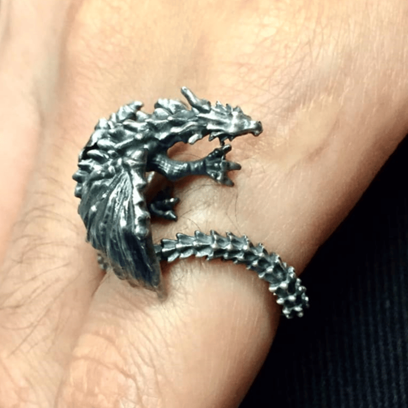 希少品❗️最終値下げ❗️ドラゴン彫刻 ヴィンテージリング 即納可能！】尻尾で巻き付きドラゴン（リング）［林檎屋］ | 上州本店
