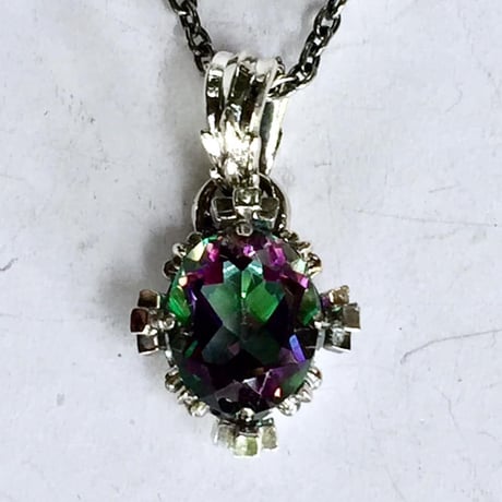 オーバルクラウンペンダント　ミスティッククォーツ～Oval crown pendant　Mystic Quartz～［Artemis Kings］