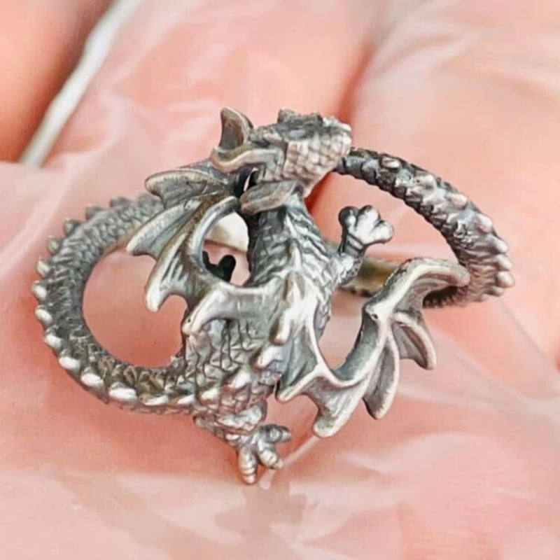 希少品❗️最終値下げ❗️ドラゴン彫刻 ヴィンテージリング 即納可能！】尻尾で巻き付くドラゴン（リング）［林檎屋］ | 上州本店
