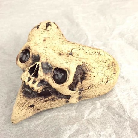 【即納可能！】ハートスカル花器～壁掛け～[大友窯SKULL]