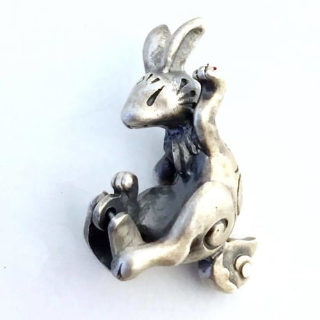 【即納可能！】イナバウサギ（ペンダントトップ）［林檎屋］
