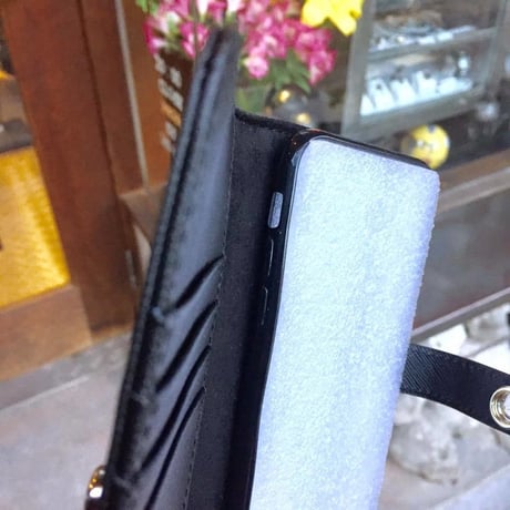 【50％OFF！SALE！！】本革アイフォンXS　ブックケース