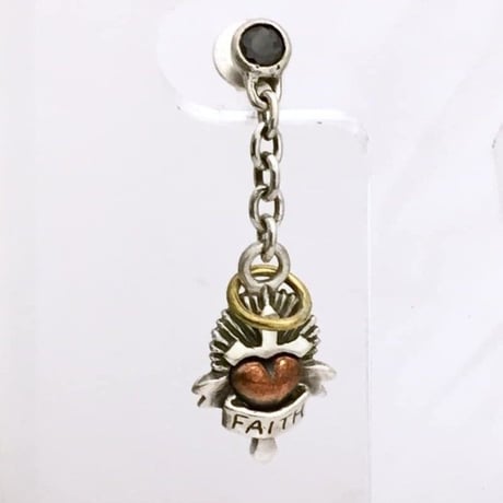 シンボル・オブ・フェーススウィングピアス ［BLINDRABBIT］