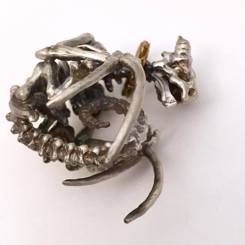 即納可能！】スカルドラゴン（ペンダントトップ）［林檎屋］ | 上州