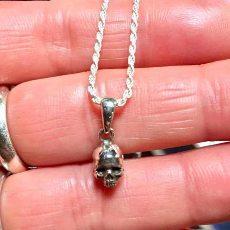 即納可能!小さいドクロのペンダント】スカルトップ02ペンダント 即納可能!小さいドクロのペンダント】スカルトップ02ペンダント