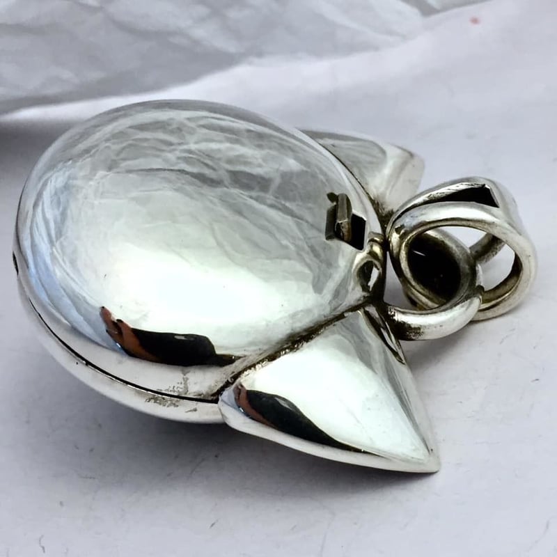 【730】摘ままれにゃんこのペンダント／ 730】摘ままれにゃんこのペンダント／