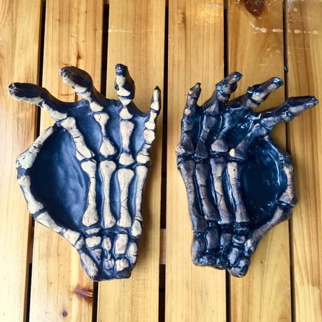 【SOLD OUT！】てのひら小物入れ[大友窯SKULL]