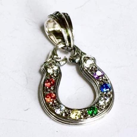 マルチカラーホースシューチャーム～Multicolor horseshoe pendant～［Artemis Kings］