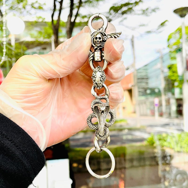 Skull clip with cobra Keychain -SV ［Atelier Shi