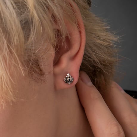 【即納可能！】クラウンキャッチスタッドピアス　～Crown catch stud earring～  ［Artemis Kings］