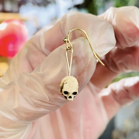 【SOLD OUT!！】豆ドクロピアス（片耳用1個ピアス）［大友窯SKULL］