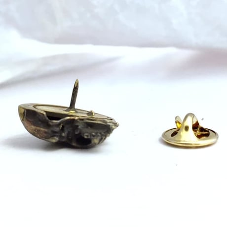 Skull pins(左向き）　ピンズ［kinsfolk］