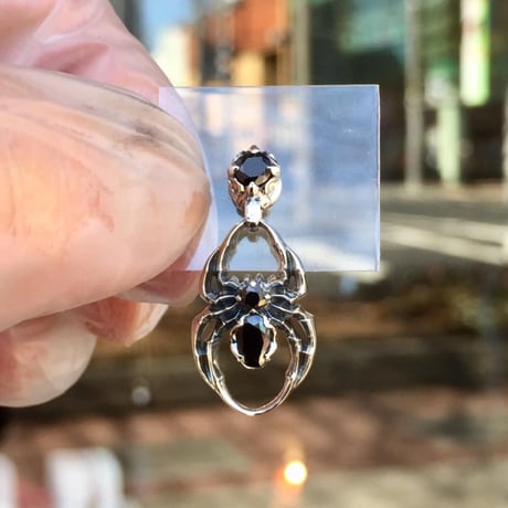 【即納可能！】スパイダーピアス　～Spider earrings～［Artemis Classic］